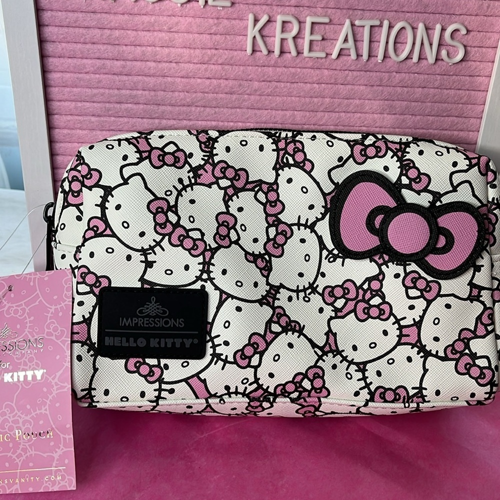 5 pcs Hello Kitty Spa Bundle - Picture 2 of 7